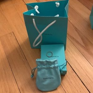 Tiffany & Co. twist band ring. 6.5. Silver